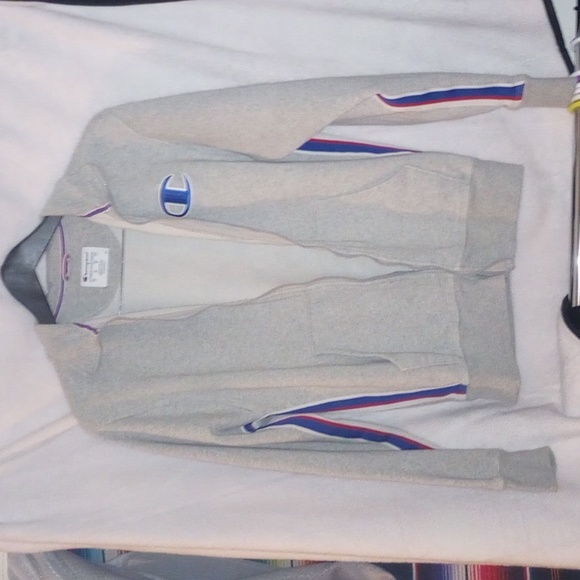 Champion Sweater - Picture 1 of 1